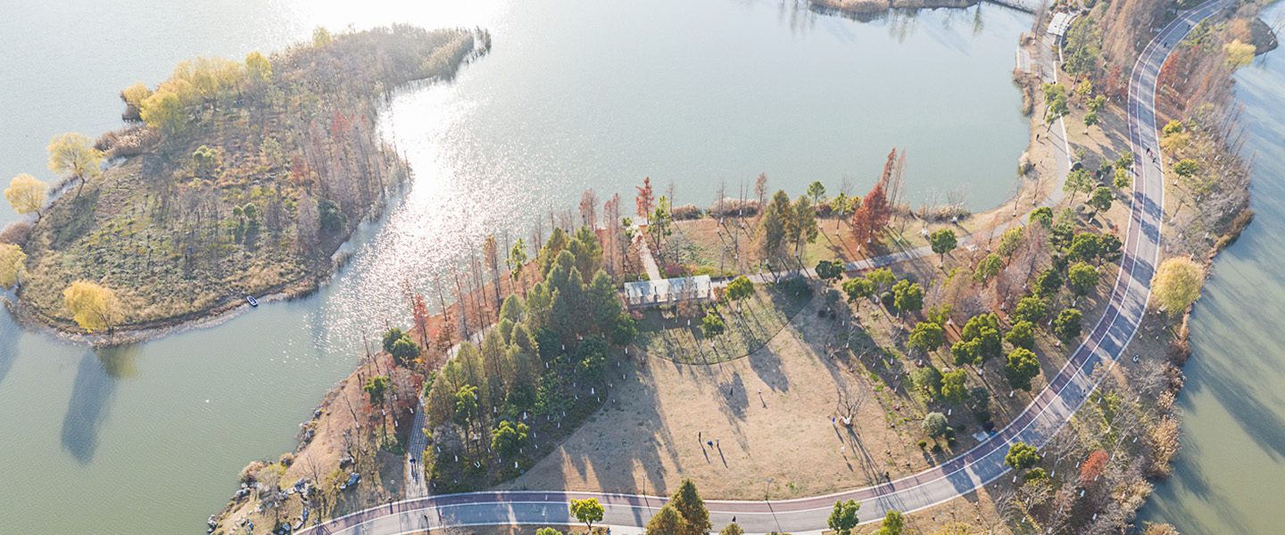 DBS and UOB arrange record IDR 6.7 trillion (SGD 530 million) loan for data centre development project by DayOne and the Indonesia Investment Authority